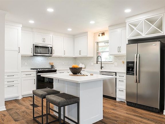 2nd image of 2608 Keats Pl