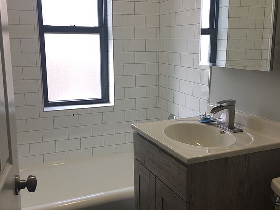 5th image of 621 W Melrose St APT K2