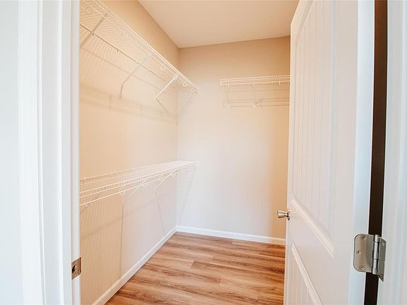 5th image of 310 Hancock St