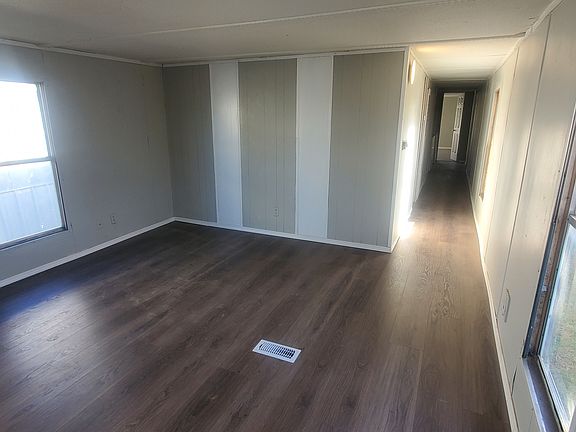 4th image of 226 SE 55th St Lot 12