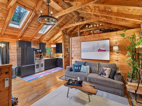 79 Captain Copeland Road, Dover, VT 05356