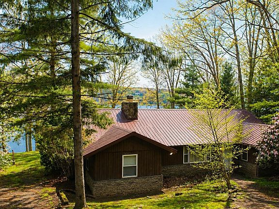 5th image of 2187 State Park Rd