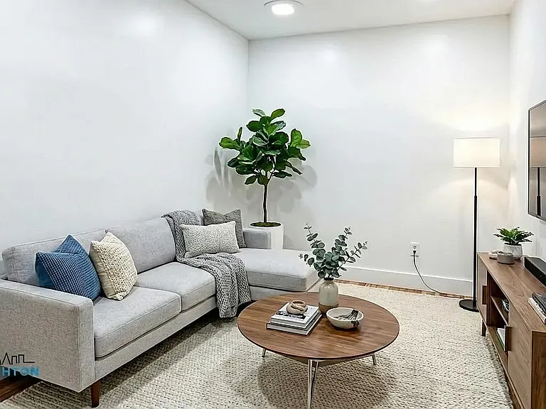 417 E 9th St #3 — Photo 6