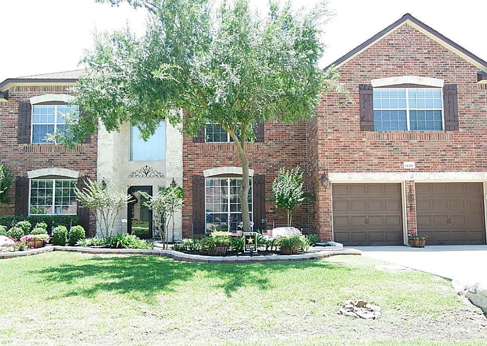 1st image of 11211 N Country Club Green Dr