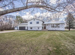 605 E 1st Ave E, Osakis, MN 56360