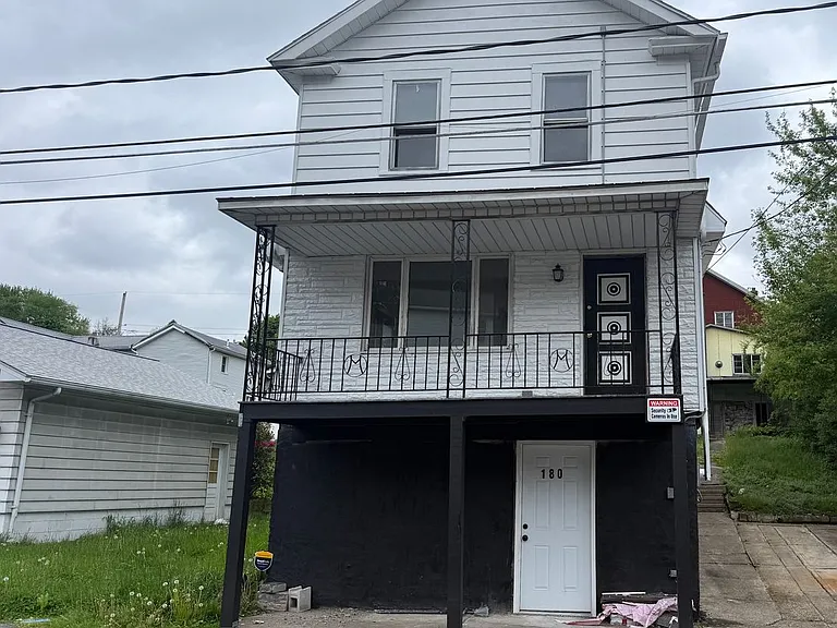 180 Panama St — Photo 1