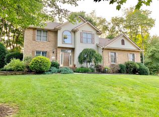 6910 Pine Knoll Dr, Clinton, OH 44216