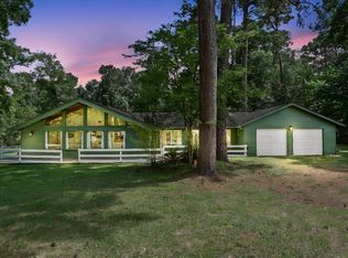 32 Gov Culberson Cir, Pointblank, TX 77364