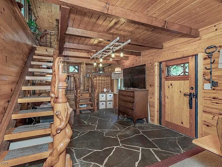 7020 S Woodland Rd — Photo 30