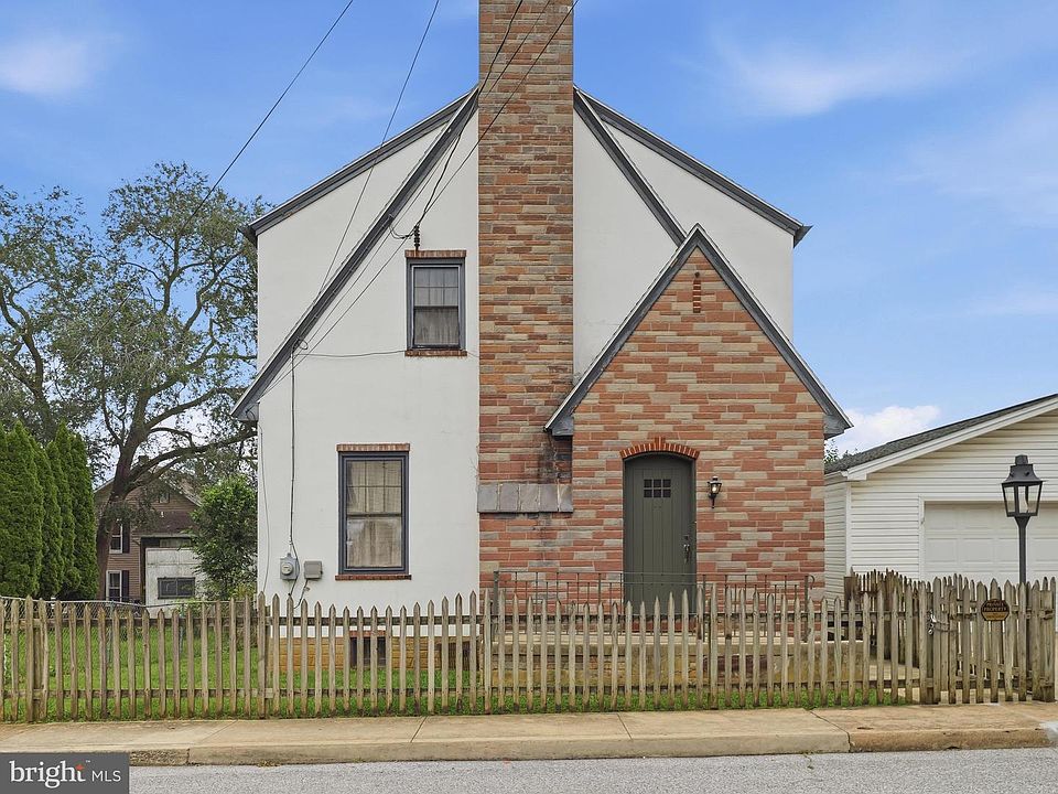 1st image of 38 Cottage St
