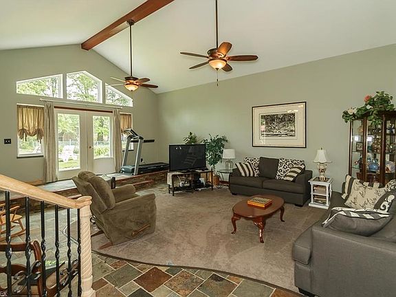 2nd image of 35299 Beach Park Ave