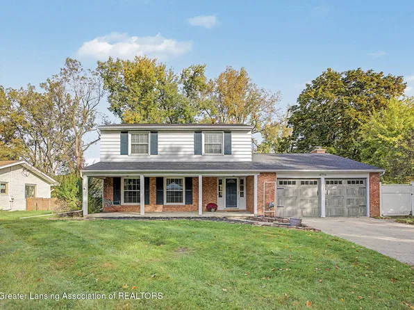 4774 Grandwoods Dr, Lansing, MI 48917