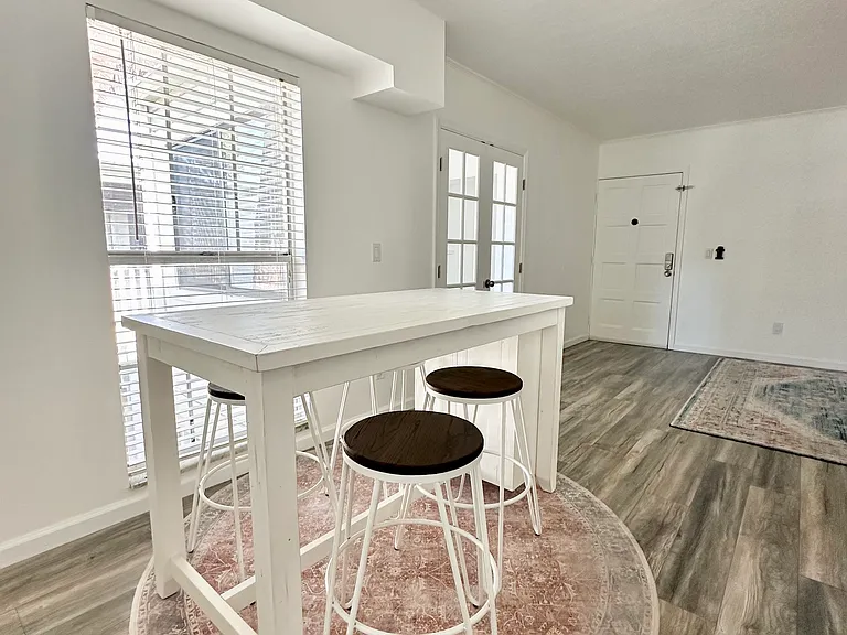 4611 W North B St #216 — Photo 15