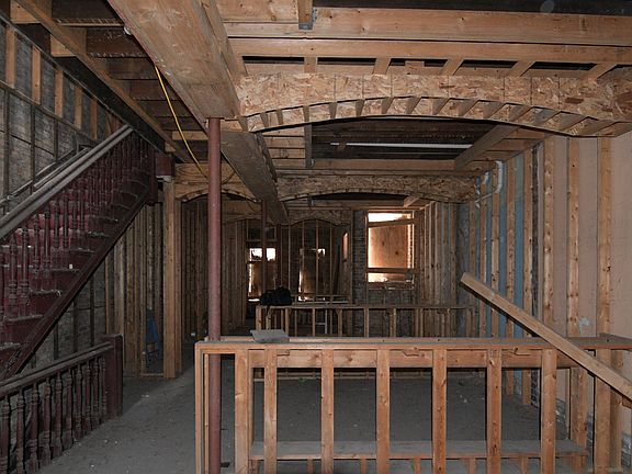 2nd image of 3905 S Lake Park Ave
