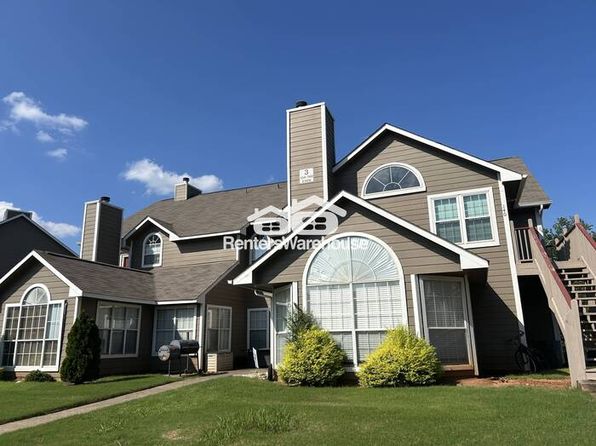 144 Waters Edge Ln