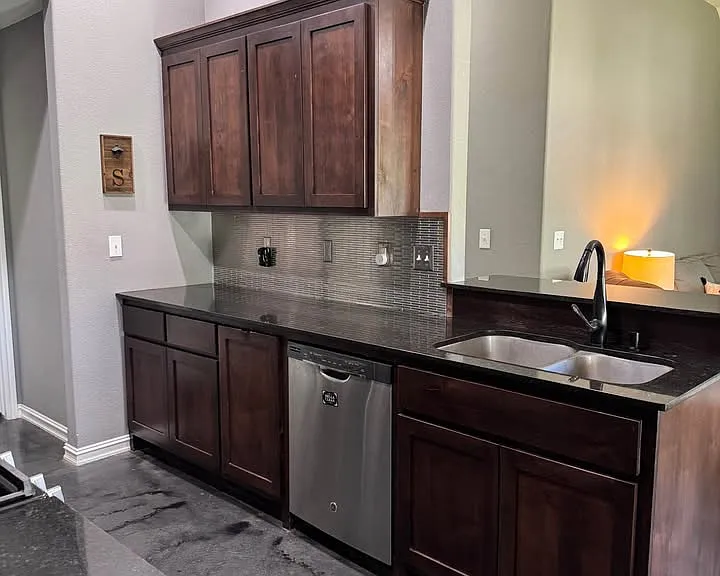 218 W Detroit St — Photo 10