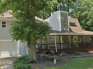 900 River Hill Dr, Greenville, NC 27858