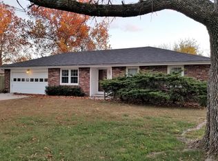 106 Ridgeview Dr, Willard, MO 65781