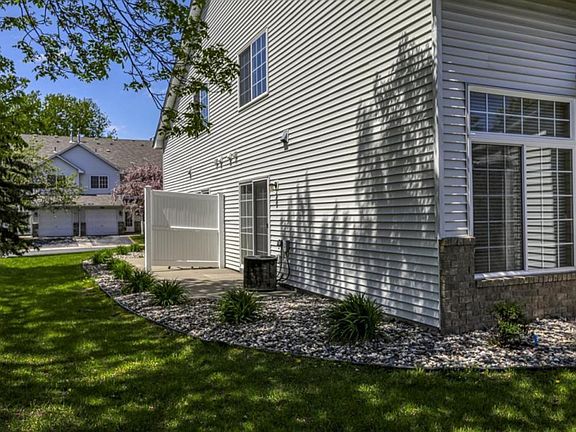 4th image of 1734 Riverwood Dr