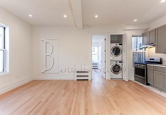 2nd image of 25-42 22nd St