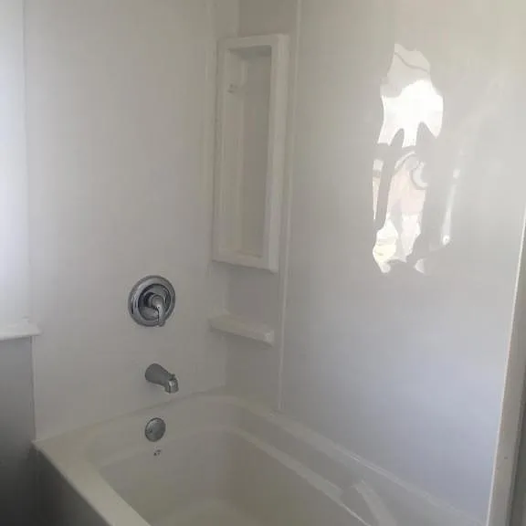 1872-1874 Davis St #4 — Photo 4