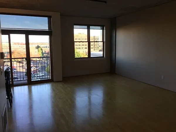 411 NW Flanders Street — Photo 3