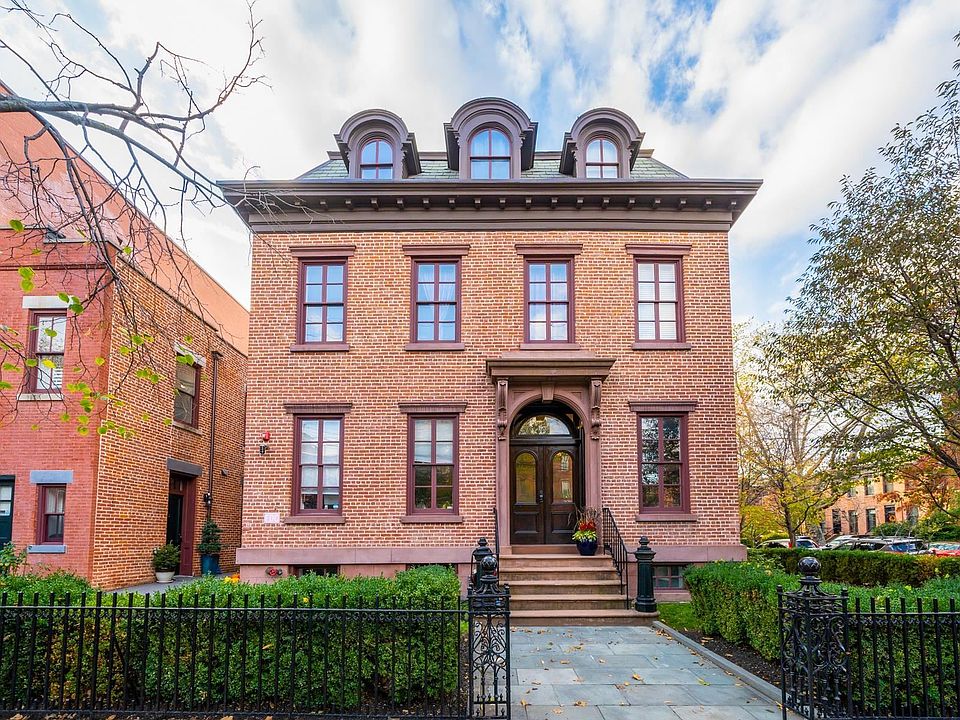 1st image of 591 Jersey Ave #2
