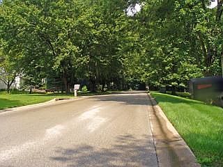 2nd image of 206 N Deerwood Dr