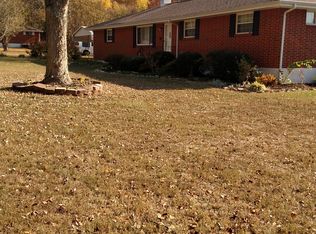 1740 Eagle Dr, Hixson, TN 37343