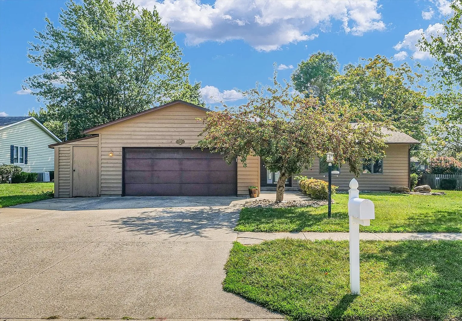 1000 Fawn Dr photo 1