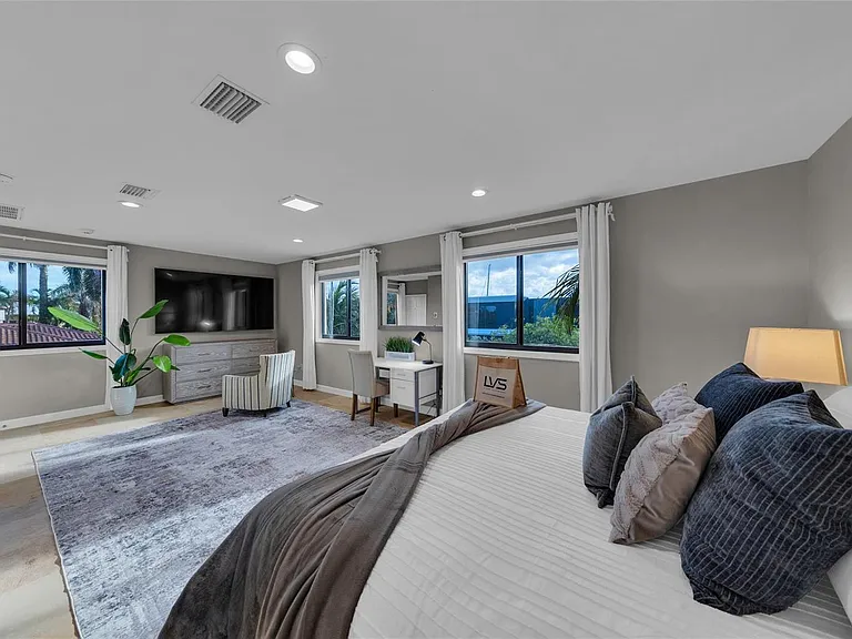 616 Riviera Isle Dr — Photo 8
