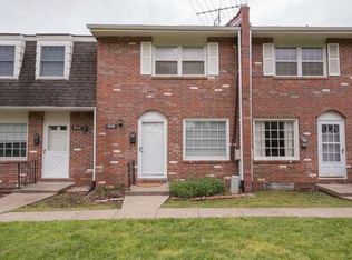 946 Jana Dr, Lawrence, KS 66049