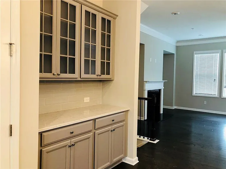 324 Beacons Pl — Photo 27