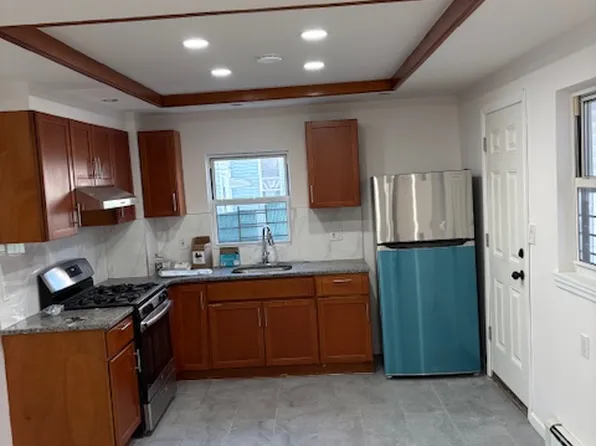 80 Van Buren St, Staten Island, NY