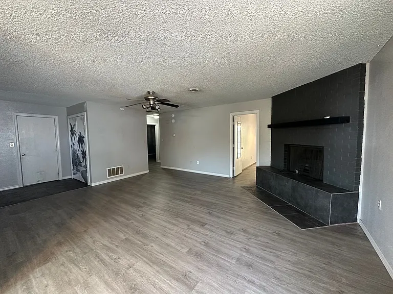 5542 Cypress St — Photo 6