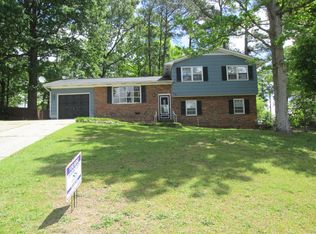 275 Murray Fork Dr, Fayetteville, NC 28314
