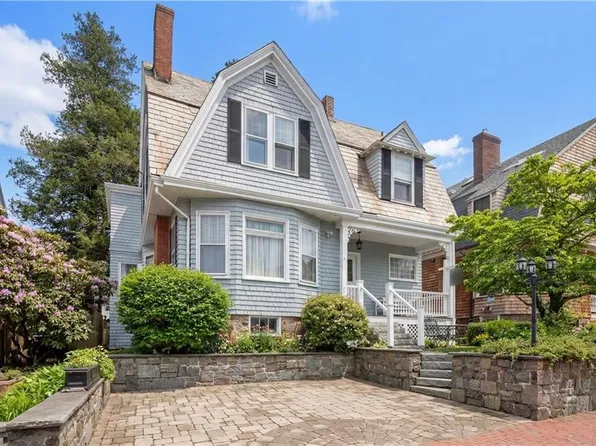 34 Bull St, Newport, RI 02840