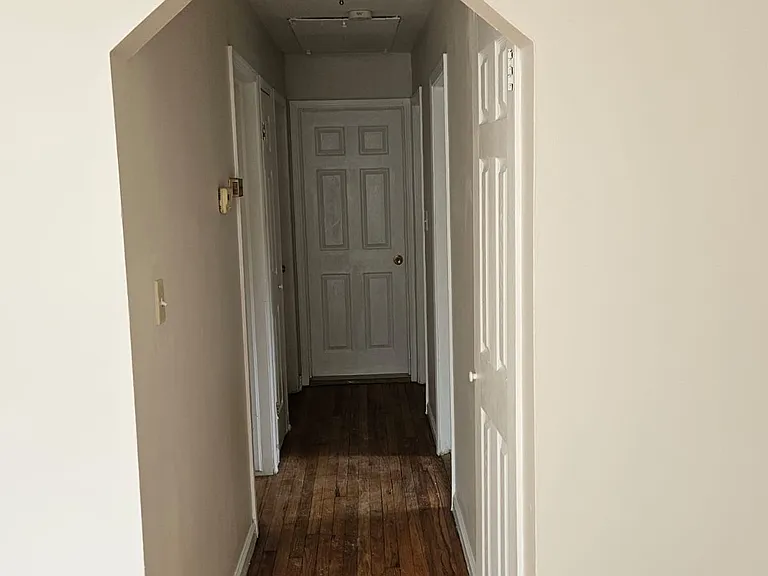 17301 Hanover Ave — Photo 2