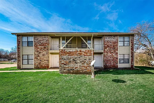 218 Renfro St #A Photo 1