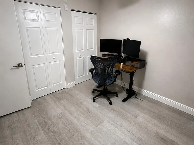 4086 Palm Forest Dr S — Photo 11