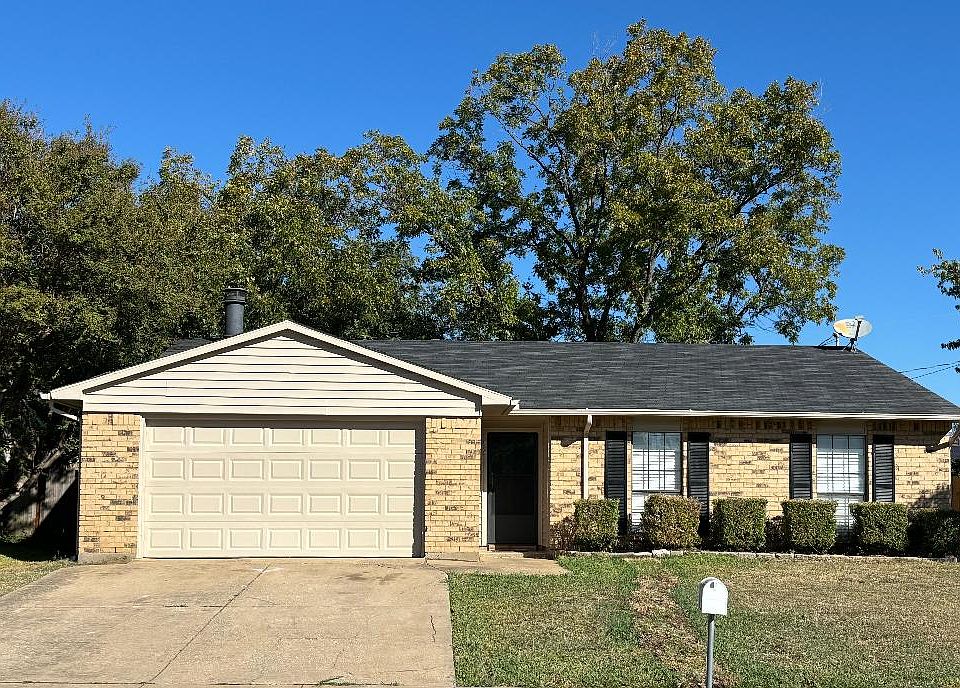 1st image of 805 Levelland Dr