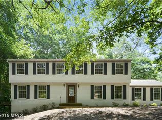 12201 Folkstone Dr, Herndon, VA 20171