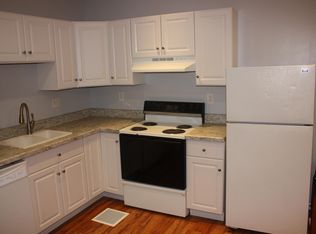 301 Warner St APT 1, Cincinnati, OH 45219