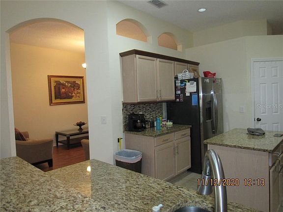 3rd image of 506 Bloomingdale Dr
