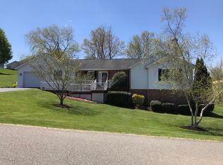 4693 Old Tavern Rd, Pulaski, VA 24301