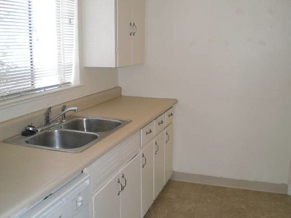 3rd image of 2300 W Ford Pl