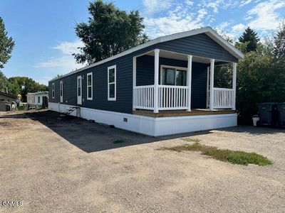 1208 9th Ave SE, Mandan, ND, 58554