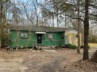 9640 Comstock Ave, Ocean Springs, MS 39565