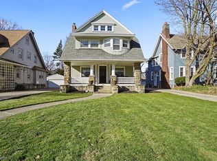2991 E Overlook Rd, Cleveland Heights, OH 44118