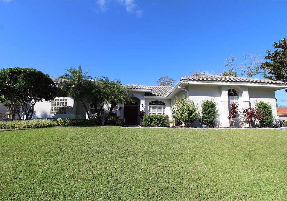 1st image of 137 WOODCREEK DRIVE E